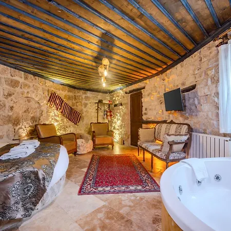 Lubberona Cave Cappadocia * Nar