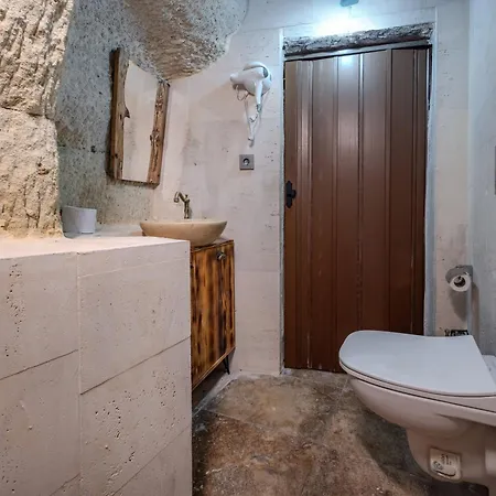 Lubberona Cave Cappadocia * Nar