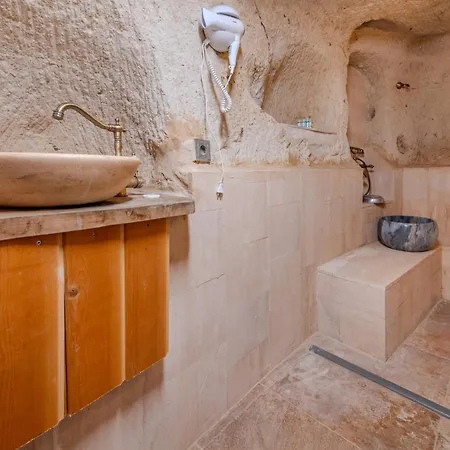 Lubberona Cave Cappadocia * Nar